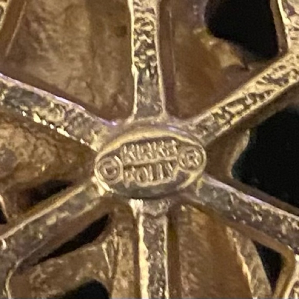 🎄Kirk’s Folly Snowflake Angel Brooch Pendant | Enamel & Crystal Fantasy🎄 - Picture 2 of 4